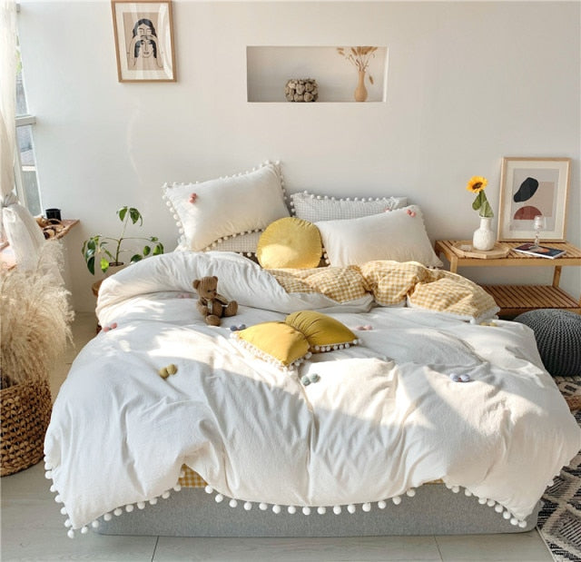 White Pom Bedding Set